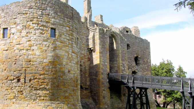 Dirleton-Castle-Schottland_0074_Haupttor