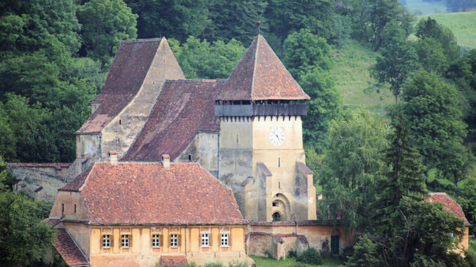 Kirchenburg Copșa Mare (deutsch Großkopisch, ungarisch Nagykapus, siebenbürgisch-sächsisch Grisskopesch)