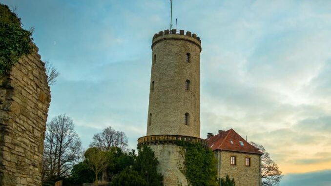 Sparrenburg_Blaue-Stunde_c-Marci Marc_800