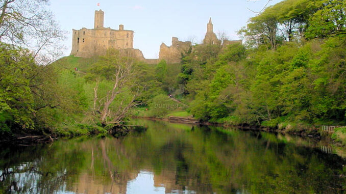 Warkworth-Castle_0102_Panorama-vom-Fluss