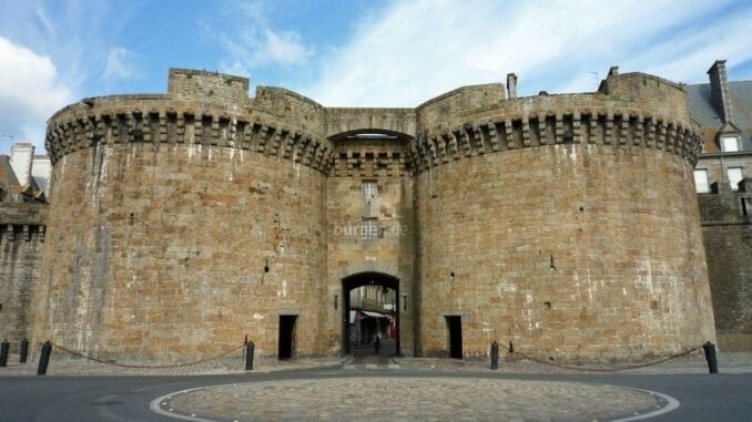 Portes_de_la_vieille_ville__St_Malo-SMBMSM800