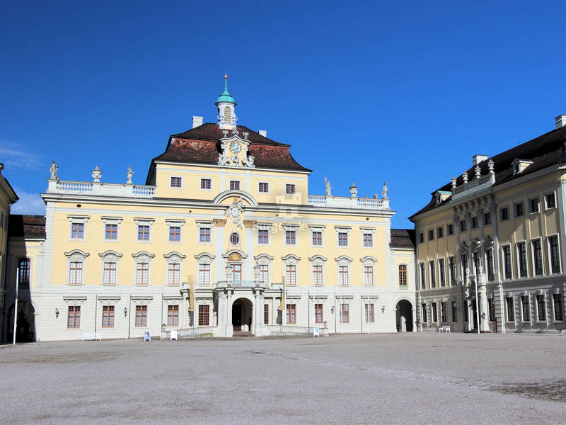 Residenzschloss Ludwigsburg, Baden-Württemberg - Panorama Haupteingang