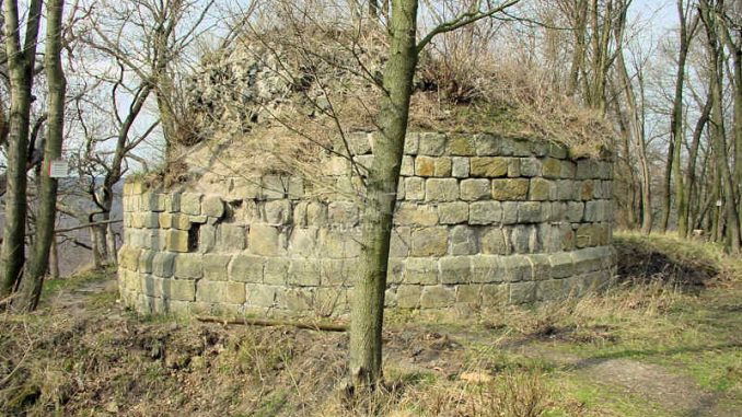 Burg-Anhalt_0022_Turmfundament