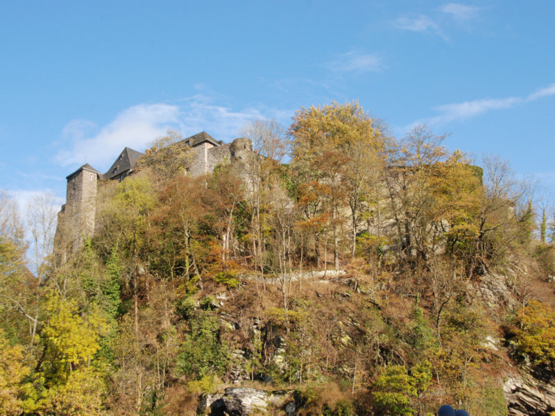 Burg Monschau - trutzige Burg © Eveline de Bruin/ Pixabay