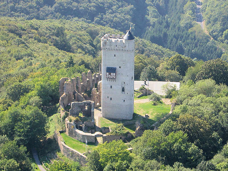 Burg Olbrück (Rheinland-Pfalz) - Luftbild