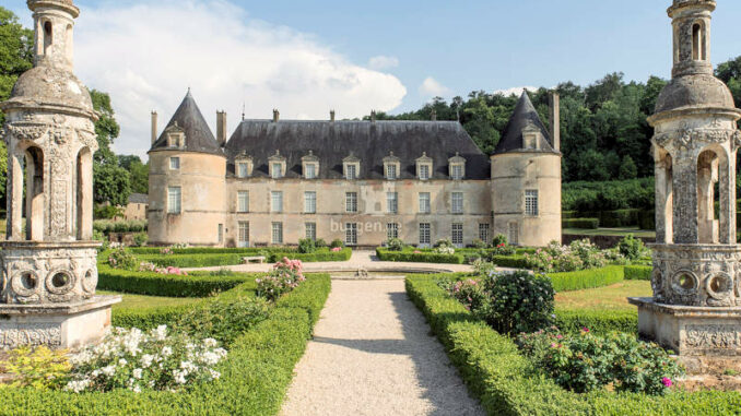Chateau-de-Bussy-Rabutin_c-Jean-Pierre-Delagarde_Centre-des-Monuments-Nationaux