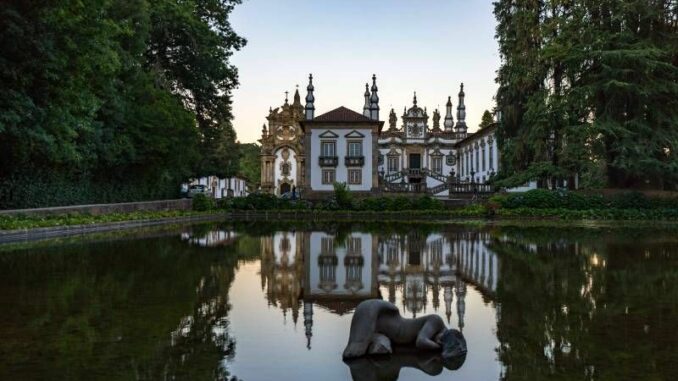 Casa-de-Mateus_Hauptfassade_c-Fernando-Pendão_800